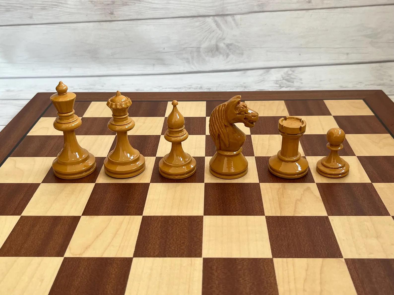 Russian chess set from the times of Tsarist Russia in good condition with weighting. Great gift for mens and collectors!