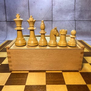 Germany chess set in original box 80s vintage in great condition like new. Great gift for mens, chess lovers and collectors!
