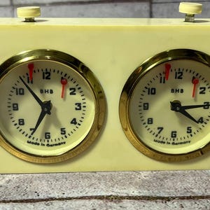 Germany plastic mechanical chess clock in good condition. Great gift for mens, chess lovers and collectors!