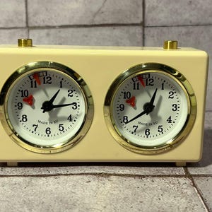 European mechanical chess clock 90s vintage in very good working condition. Great gift for mens, chess lovers and collectors!