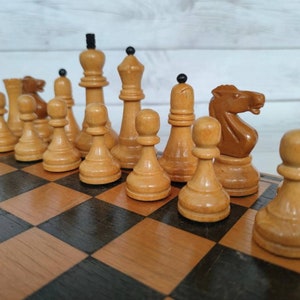 Juego de ajedrez soviético "Gran Maestro", años 70. Juego de ajedrez de torneo en muy buen estado. Piezas con contrapeso.