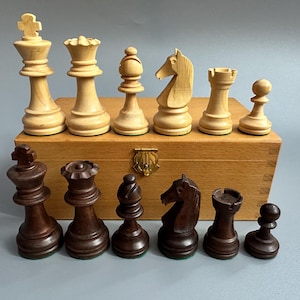 Rare Germany wooden chess set 80s vintage In good condition. Great gift for mens, chess lovers and collectors! Staunton Tournament chess set