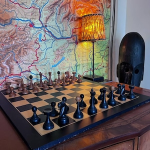 Antique or Vintage Staunton Chess Set 1940&#39;s Chess Set form West German chessmen Wood chess pieces with box Antique chess set King 8 cm