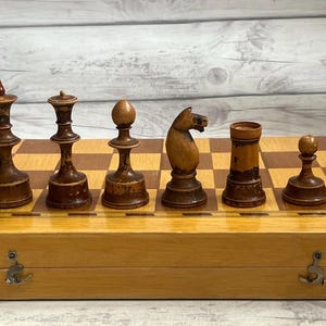 USSR wood chess set 30s vintage with rare beautiful knights in very good condition. Chess board 60s vintage. Chess gift