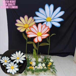 Fiore di margherita gigante a 3 teste, fiori di schiuma di grandi dimensioni per esposizione in asilo nido, scuola materna, decorazione per battesimo, sfondo per feste di compleanno
