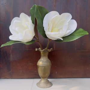 Vita magnoliablommor 20 cm blomhuvud med grönt blad för DIY hatttillverkning cosplay kostymdesign blomvas brudbukett bröllopsdekor