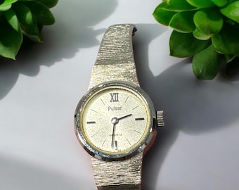Vintage Pulsar by Seiko V810 Ladies Gold Tone Dress Cocktail  display picture 3