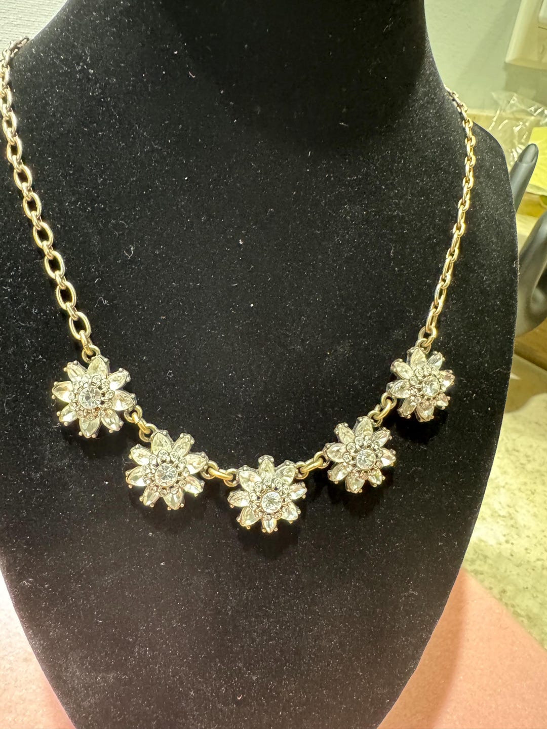 Collier Zara à Pampilles Fleuri Avec Strass - Doré - Neuf Sans Emballage - Cadeau Noël Fêtes