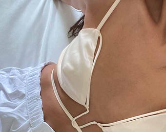 Bralette de satén con tirantes