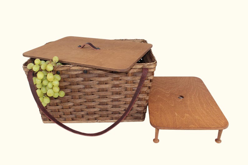 TheAmishBasket Wicker Picnic Basket