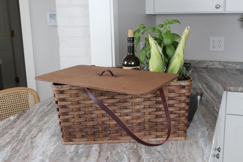 TheAmishBasket Wicker Picnic Basket - Thumbnail 2