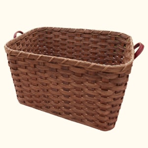 Amish Woven Laundry Basket w/ Handles