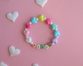 Pulseras personalizadas para niños Pulsera con nombre para niñas Pulsera con cuentas de corazón Pulsera de cumpleaños Regalo para niñas Joyas para niños pequeños Joyas para niñas