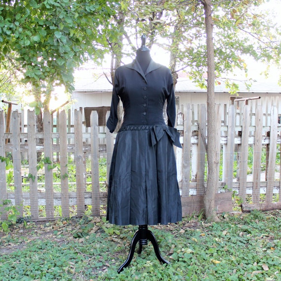 Vintage 1950s dress by Leslie Fay black crepe & taffeta drop | Etsy