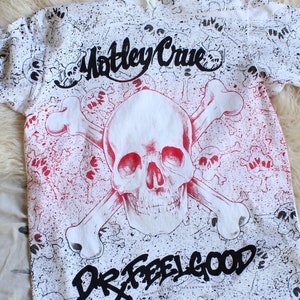1990 vintage Motley Crue Dr Feelgood t-shirt, Brockum, double sided all over print skull and crossbones