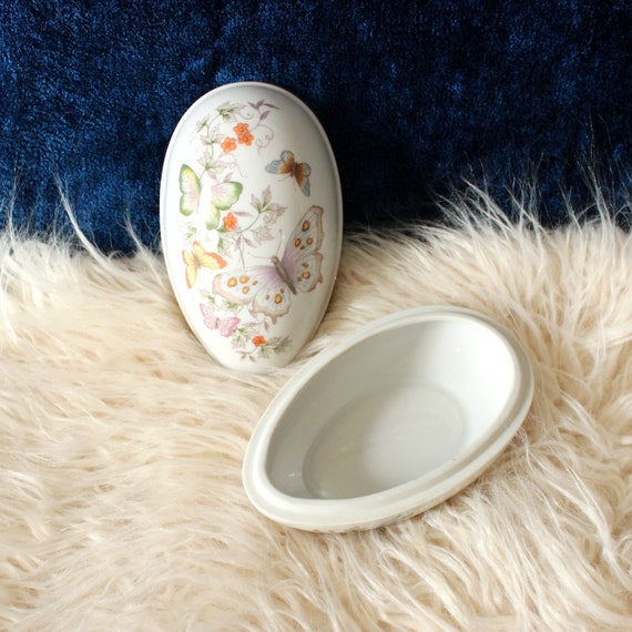 70s vintage butterfly trinket dish in an egg shap… - image 1