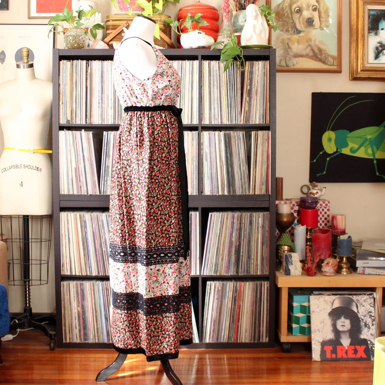 vintage Mr. Hank maxi dress & matching shawl, 1970s prairie boho in pink and red floral geometric, black lace and velvet trim image 3