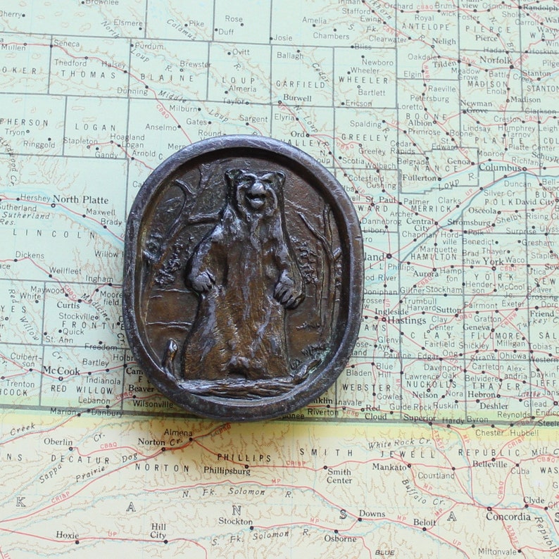 Indiana Metal Craft Mens Grizzly Bear Belt Buckle