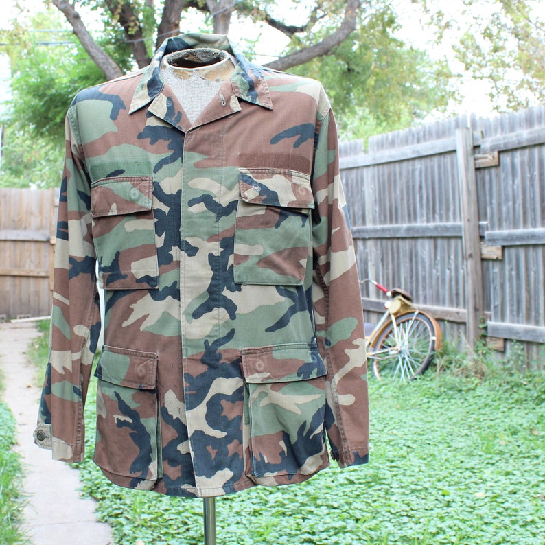 chest 44 weathered vintage camouflage jacket