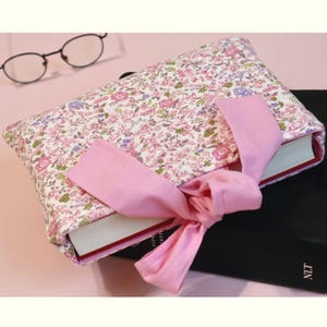 Floral bow bible sleeve cover quilted bible sleeve christian gift faith based ruffle book cover handmade book sleeve book lover gift idea