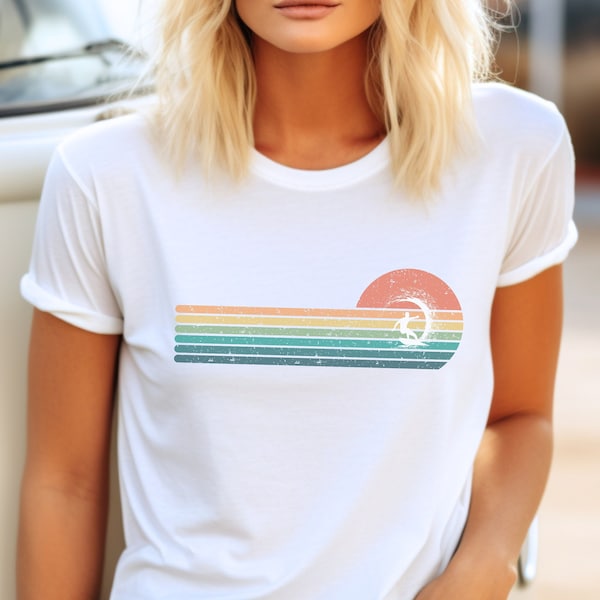 Surf Shirt, Sunset Retro T-Shirt, Unisex T-Shirt, Surfershirt, Beach Shirt