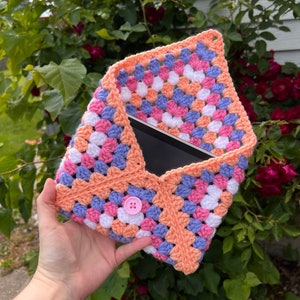 Book Sleeve Crochet | Kindle Paperwhite Sleeve | Granny Square | Protective Book Sleeve | Kindle Case | Book Club Gifts | Book Lover Gift