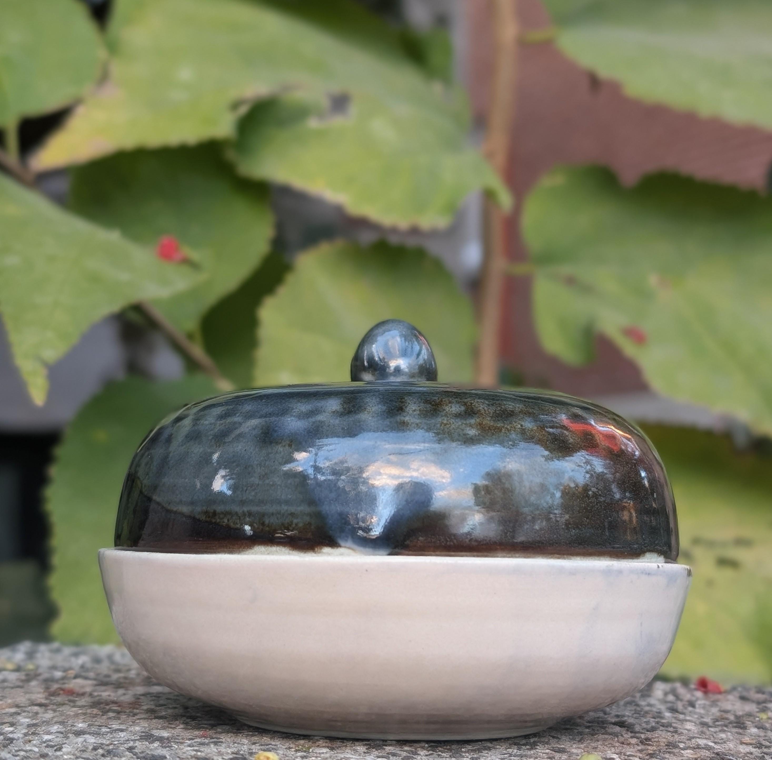 ピンクの釉薬と浮かぶ青い釉薬を施した手作りの陶器の瓶 - Etsy 日本