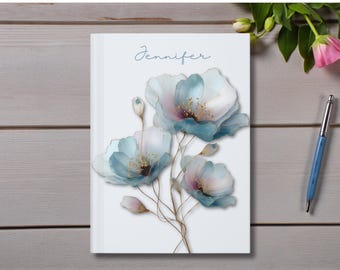 Caderno personalizado com capa dura e estampa floral, caderno com nome personalizado, caderno azul com linhas e flores, presente ideal para mulheres, madrinhas ou aniversários.