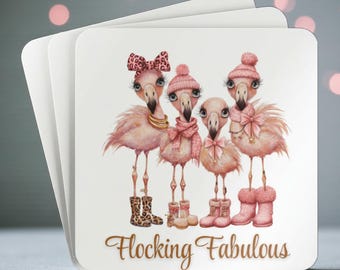 Conjunto de 4 porta-copos rosa glamourosos com estampa de flamingo, um presente divertido para as festas de fim de ano. Também temos porta-copos rosa glamourosos com estampa de leopardo, perfeitos para decorar a casa e para um toque festivo. Um presente rosa e feminino.