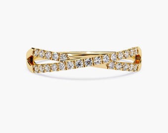 Anillo cruzado de oro de 14k con banda de diamantes cultivados en laboratorio y pavé.