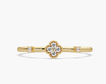 4 Kleeblatt Diamant Ring aus 14K Gold, Minimalistischer Cluster Blumen Ring, Minimalistischer Stapelring, April Geburtsstein Geschenk für Sie