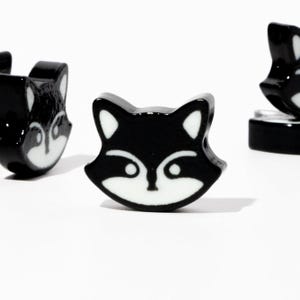 Pingentes de Guaxinim para Pulseira Kandi: Contas que Reagem à Luz Negra