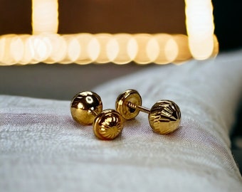 New 18K Gold Stud Earrings