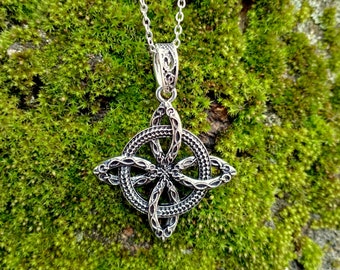 witch knot pendant, witch magic star necklace, occult jewelry, wicca jewelry,powerful magic knot,gift for her,forest witch pendant