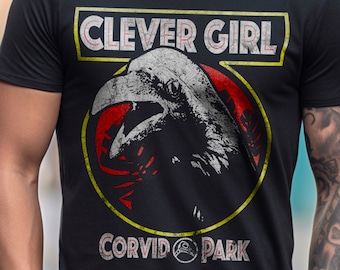 Kluges Mädchen Corvid Park T-Shirt: Verkratztes Krähen Jurassic Fan Tee