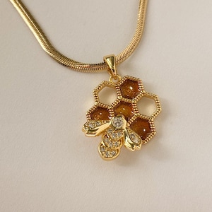 Zarte Biene Halskette - Biene und Waben Schmuck - Hummel Halskette - Zarte Biene Anhänger - Geschenk für Frau