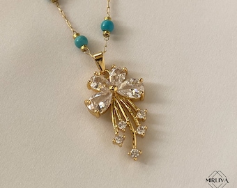 Flower Zircon Jewelry - Gold Flower Necklace - Flower Crystal Necklace - Unique and Elegant Necklace Best Gift - Flower Minimalist Pendant