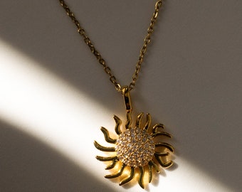Sonnen Halskette - Zarter Sonnenaufgang Schmuck - Trendiger vergoldeter Sonnen Anhänger - Sonnen Symbol Halskette - Geschenk für Sie - Minimalistische Halskette