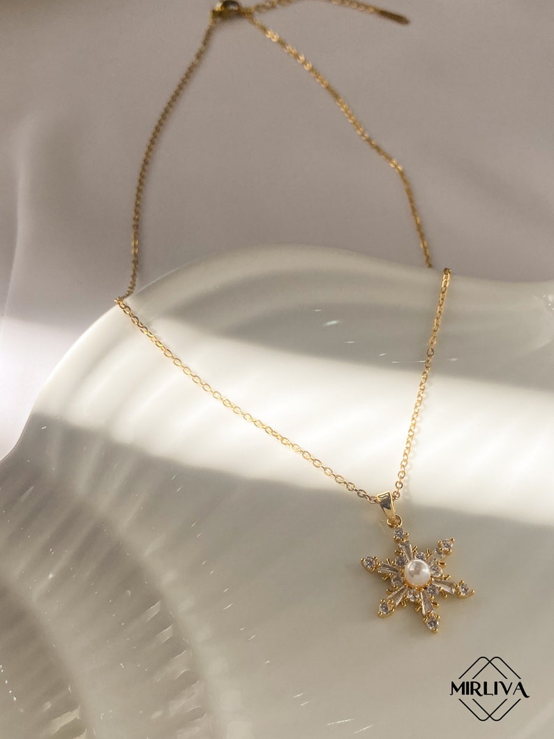 Snowflake winter necklace