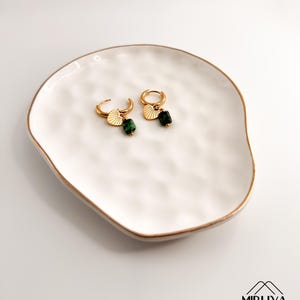 Dainty earring