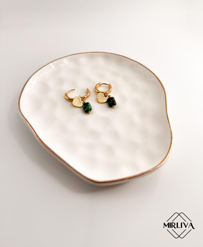 Dainty earring