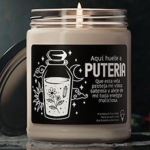 Aquí Huele a Puteria Bold Spanish Candle for Manifestation Vibes & Self-Love Vela Divertida para Amigas Protección Energética funny gift