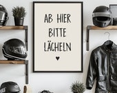 Ab hier bitte lächeln Poster Eingangsbereich