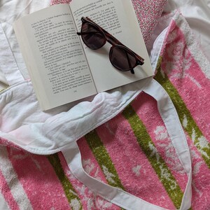 Tote-bag, sac rose et vert en tissu éponge. MODÈLE UNIQUE.