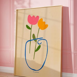 Impresión de tulipanes coloridos dibujados a mano: arte mural minimalista, impresión de florero, póster de flores amarillas y rosas, póster femenino, flores retro imprimibles