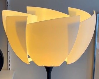 Modern Organic Flower Pedal Floor Lamp with Custom 3D Printed Lampshade