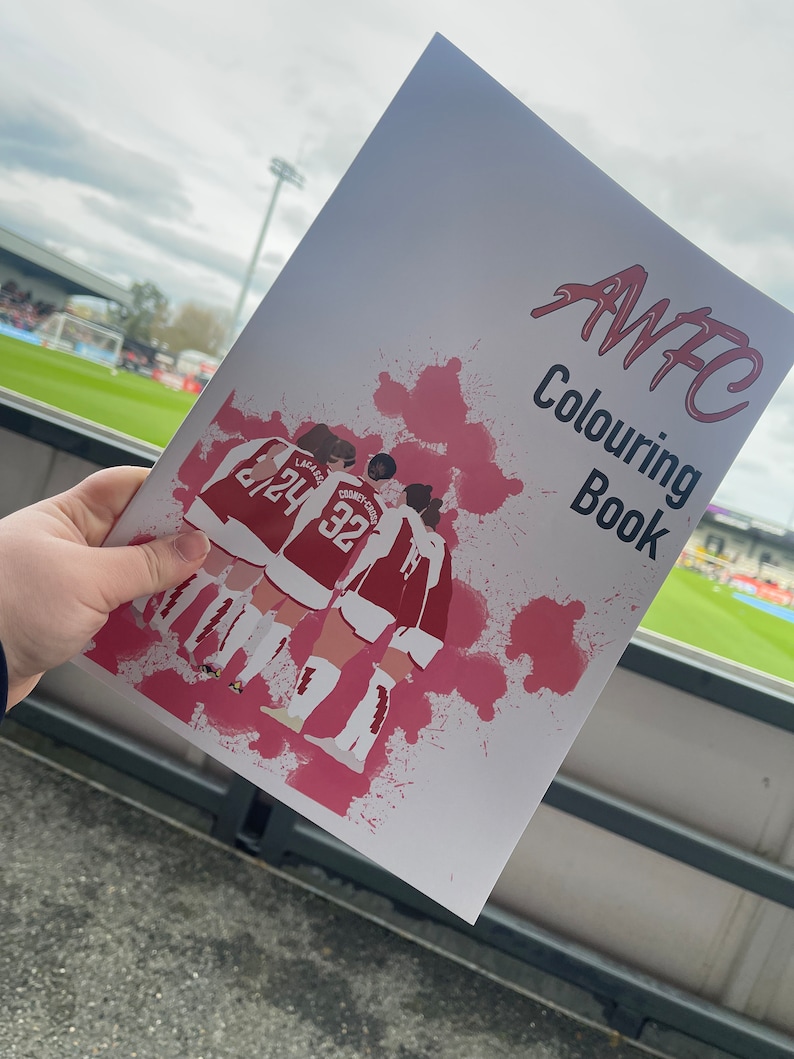 Libro para colorear inspirado en las mujeres del Arsenal imagen 1