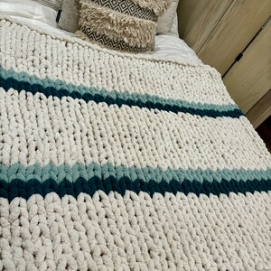 Handmade chunky knit blanket