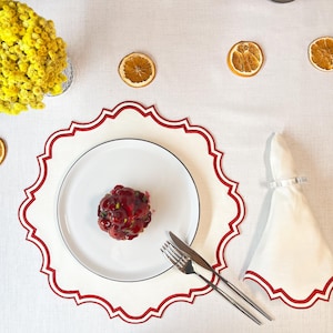 Elegant Red Embroidered Dinner Napkins - Perfect for Weddings and Housewarming Gifts, Cloth Dinner Napkins,Table napkins,handmadePlacemat
