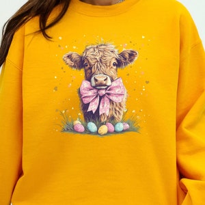 Highland Cow Spring Sweatshirt, Highland Cow Crewneck, Cute Cow Hoodie, Western Crewneck, Highland Cow Shirt, Cow Gifts, Farm Animal Shirt